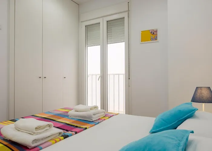 Spacious & Clean In Quiet Area * Valencia
